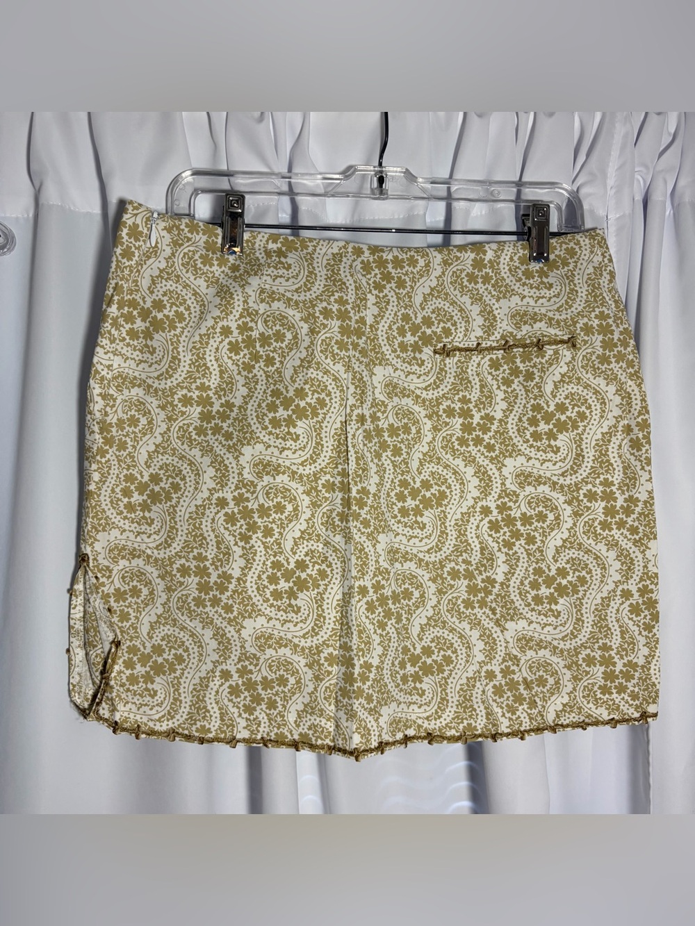 GOLFTINI Tan & White Floral Pattern Skort size 8